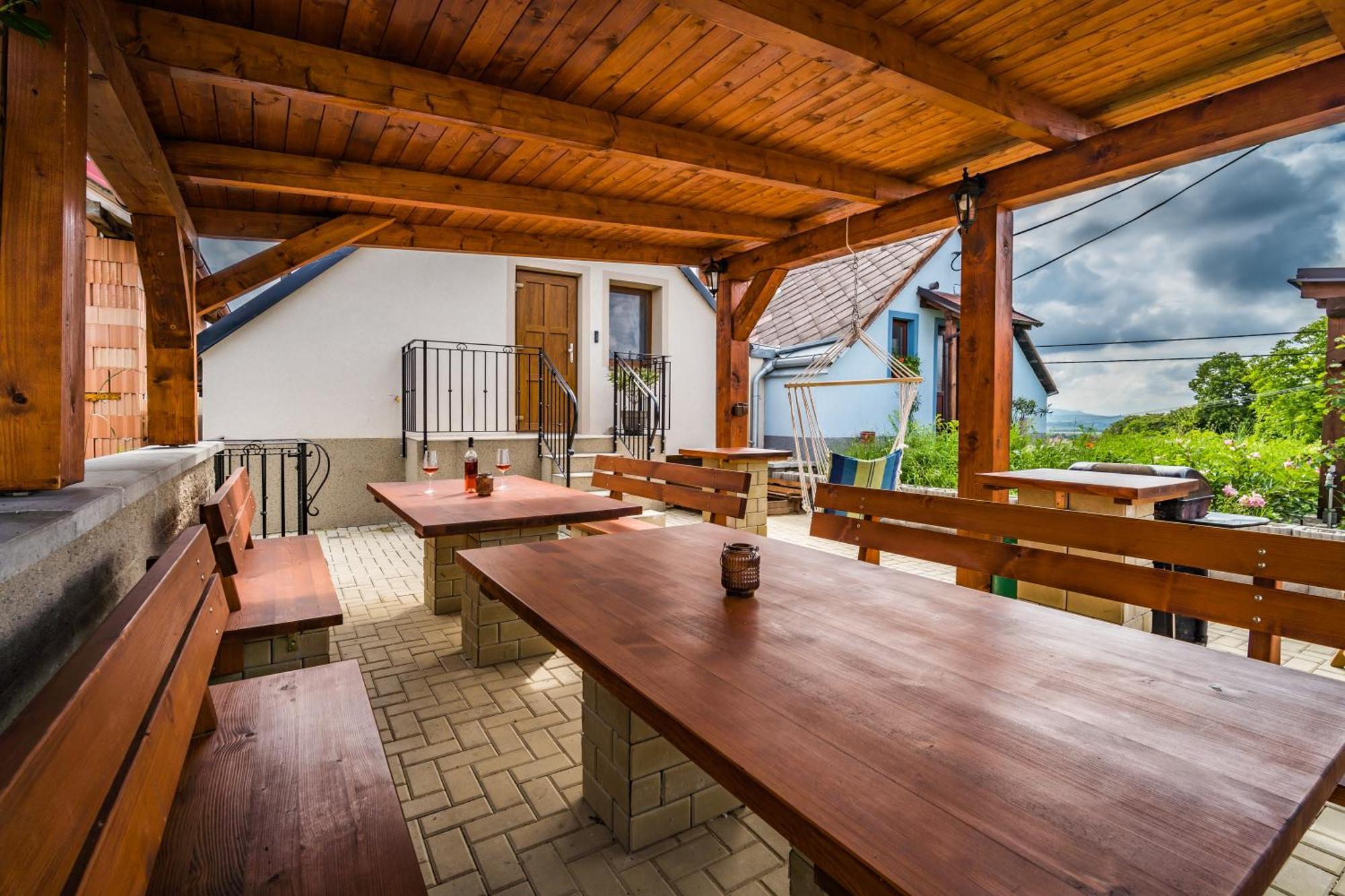 Vinný sklep Vinoza Velké Bílovice Esterno foto